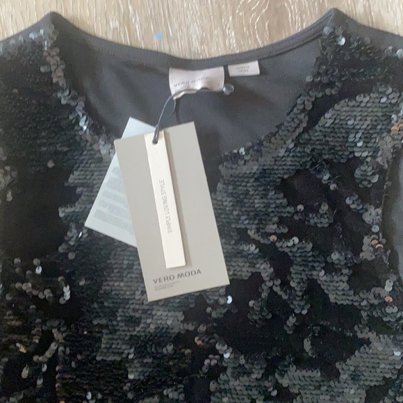 Stunning vero moda sequins dress - Picture 2 of 3